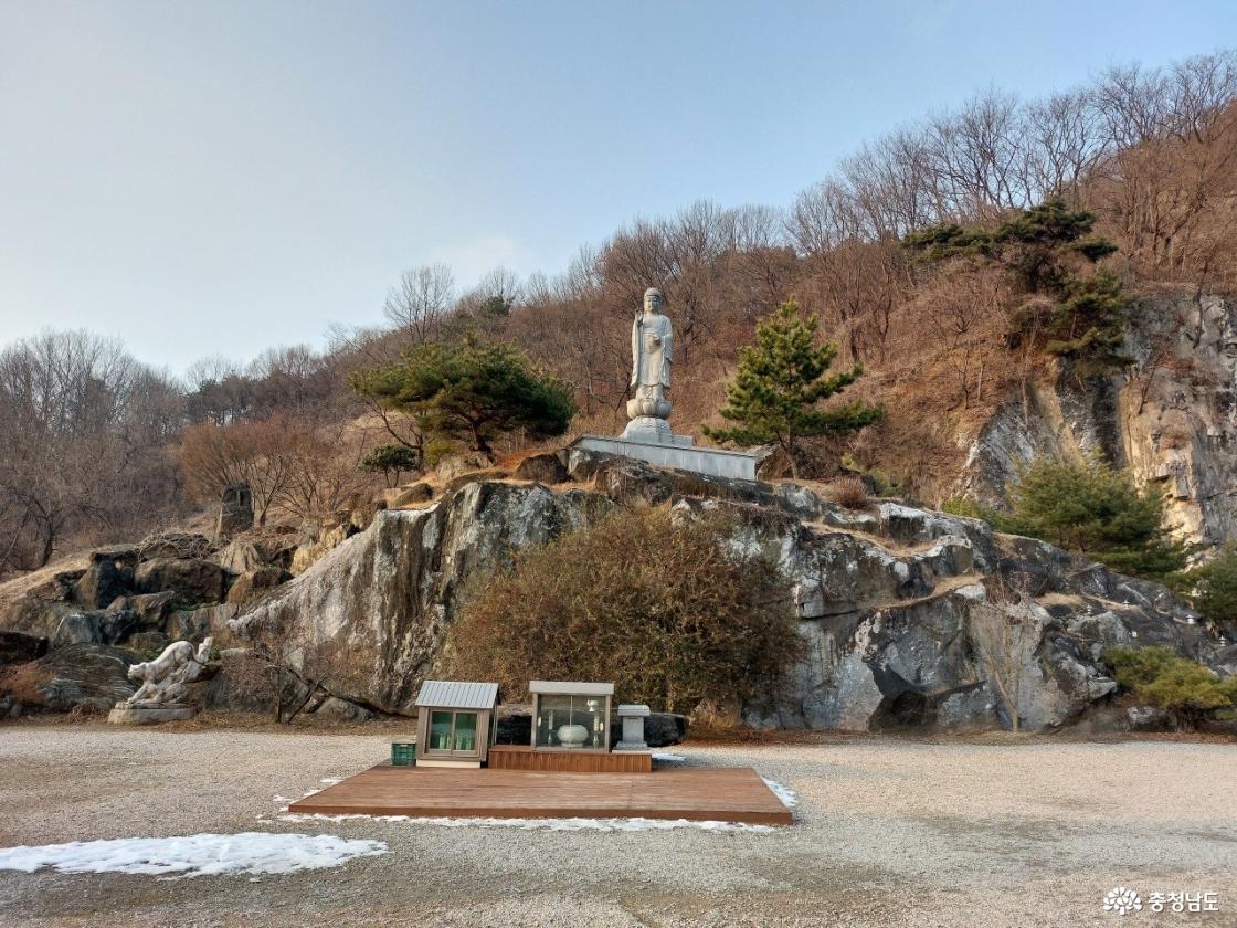 미륵불상