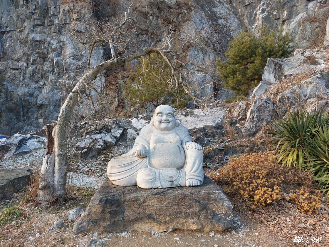 경내 부처