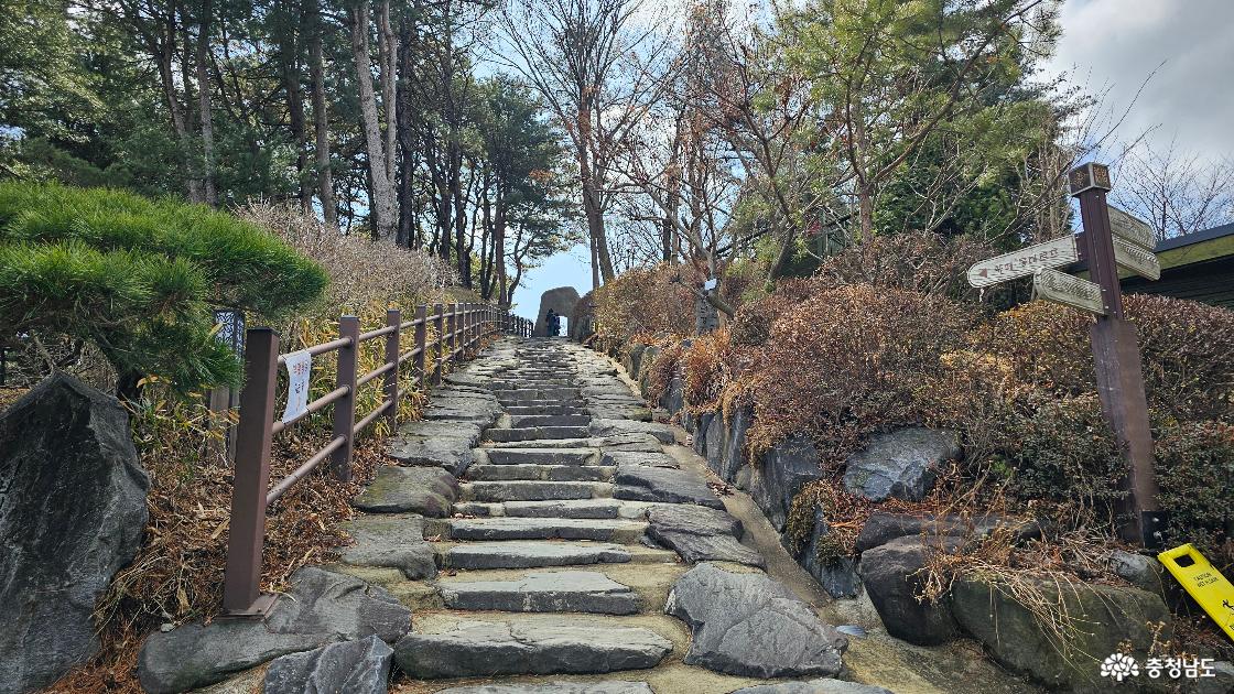 황새바위을 돌아보며