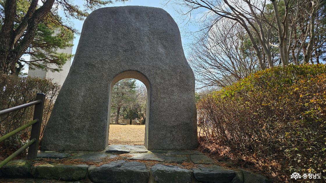 황새바위을 돌아보며