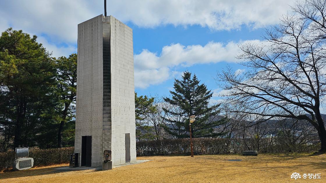 황새바위을 돌아보며