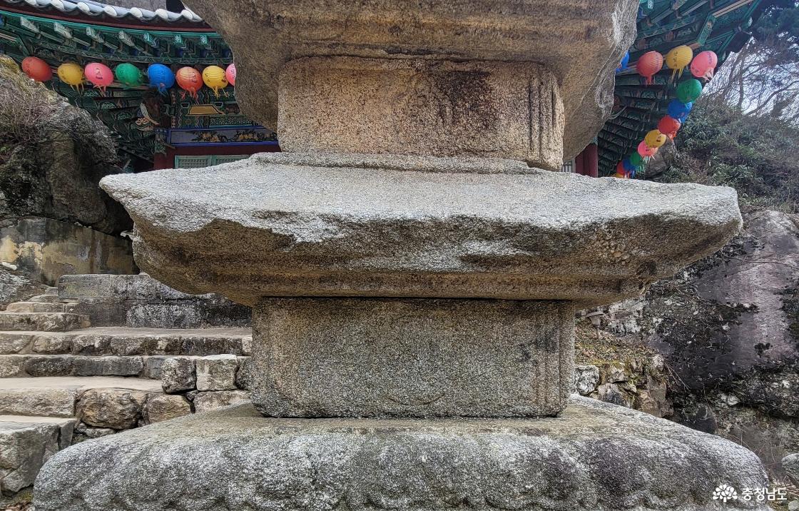 천년고찰 천안 만일사 오층석탑 1층 옥신(몸돌)과 옥개석(지붕돌)