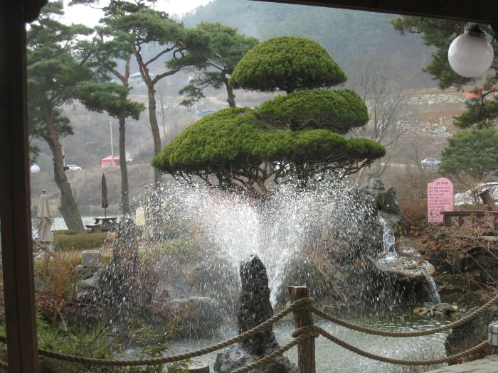 충남넷 모바일 자연과 어우러진 하늘 물빛정원에서의 하루