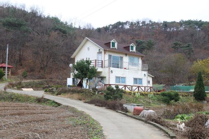 문방사우의 무덤, 대한민국 최초의 '퇴필총'