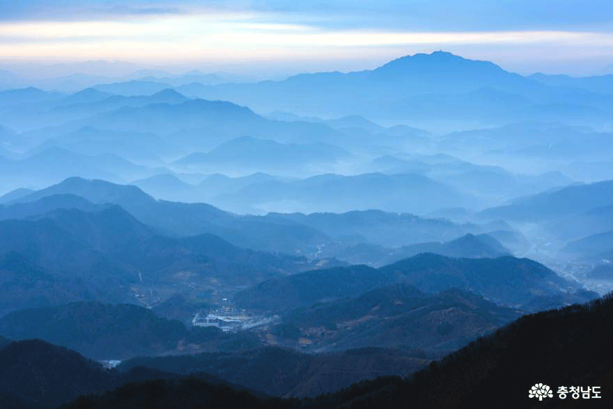 대둔산의 겨울 아침 풍경