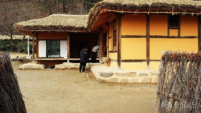 유관순 열사 사적지가 있는 매봉산 산책길을 걷다 사진