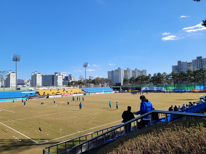 천안시축구단 ‘앞으로 1년’…프로화 준비 위한 ‘최종 모의고사’ 시작