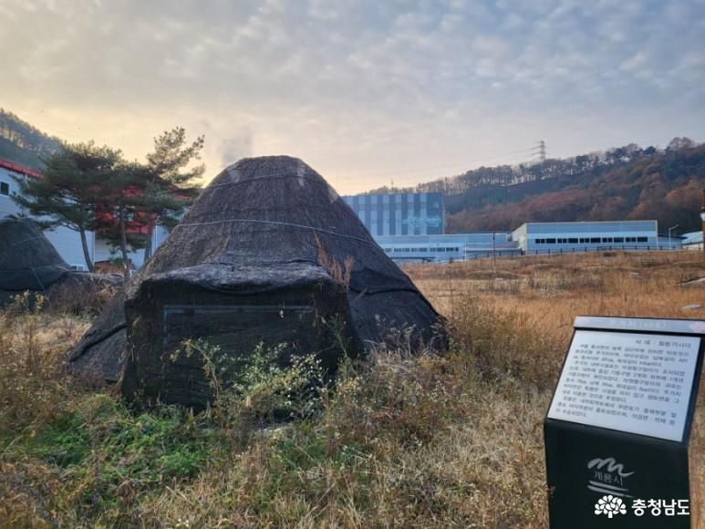 역사의 흔적이 남아있는 계룡 입암리 유적공원